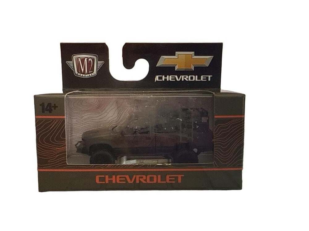 M2 Machines 1993 Chevrolet Silverado 1500 4x4 Diecast Truck Item #32500